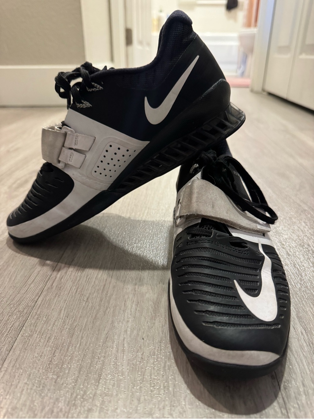 Nike Women’s Romaleos 3 - black & white